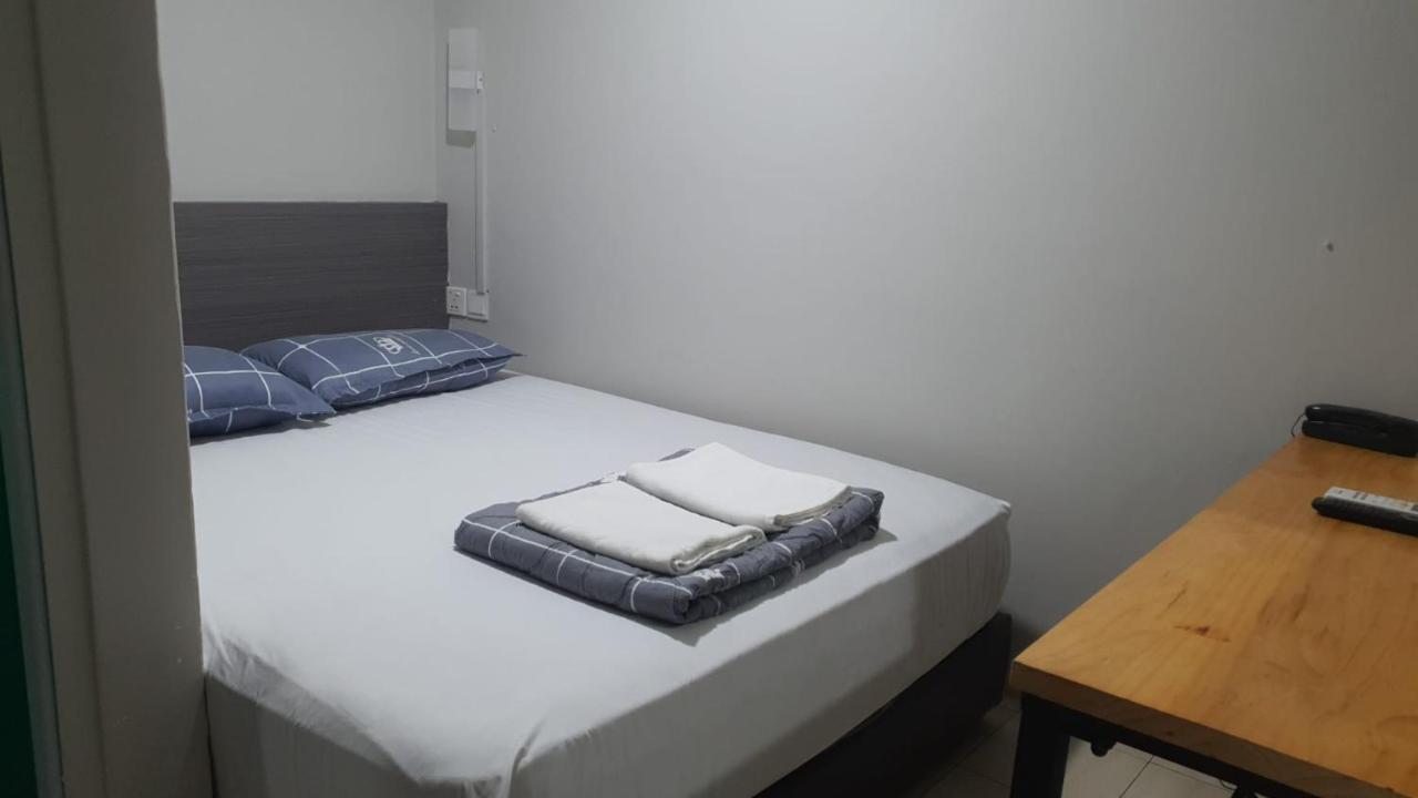 Haising 2* Singapura